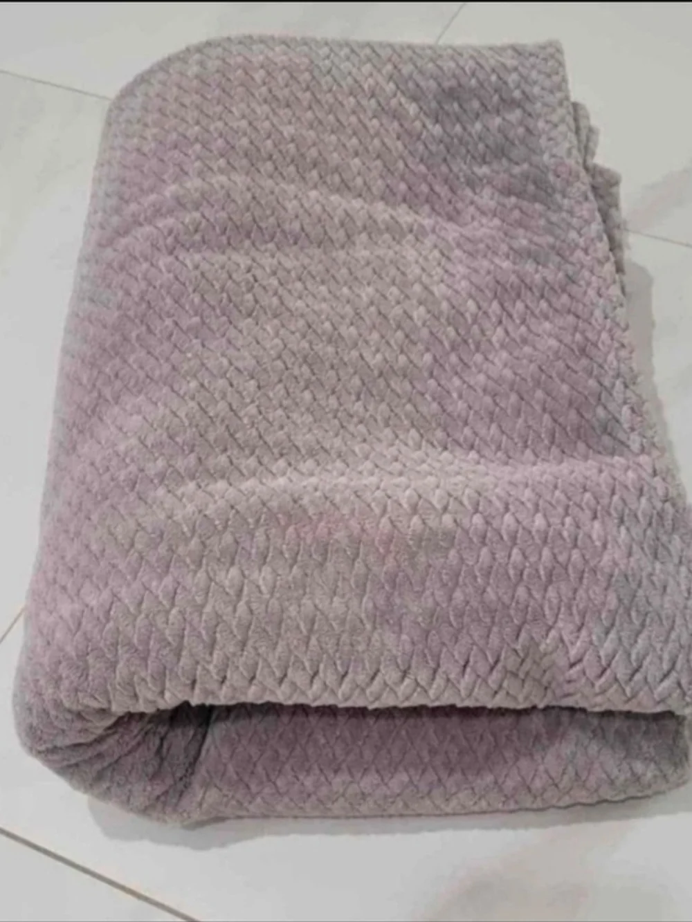 Plush Quilted Microfiber Throw Blanket - Light Gray TWIN SIZE